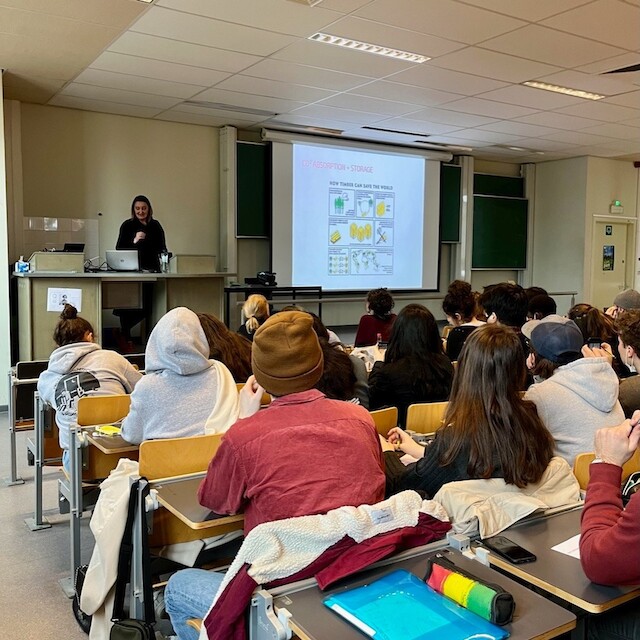 VIVA CONFERENCE: Matérialité versus composition: