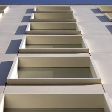 Facade renovation with an eye for rhythm and detailing
