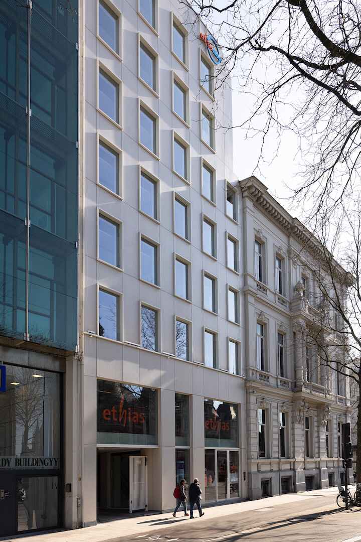 Facade renovation with an eye for rhythm and detailing