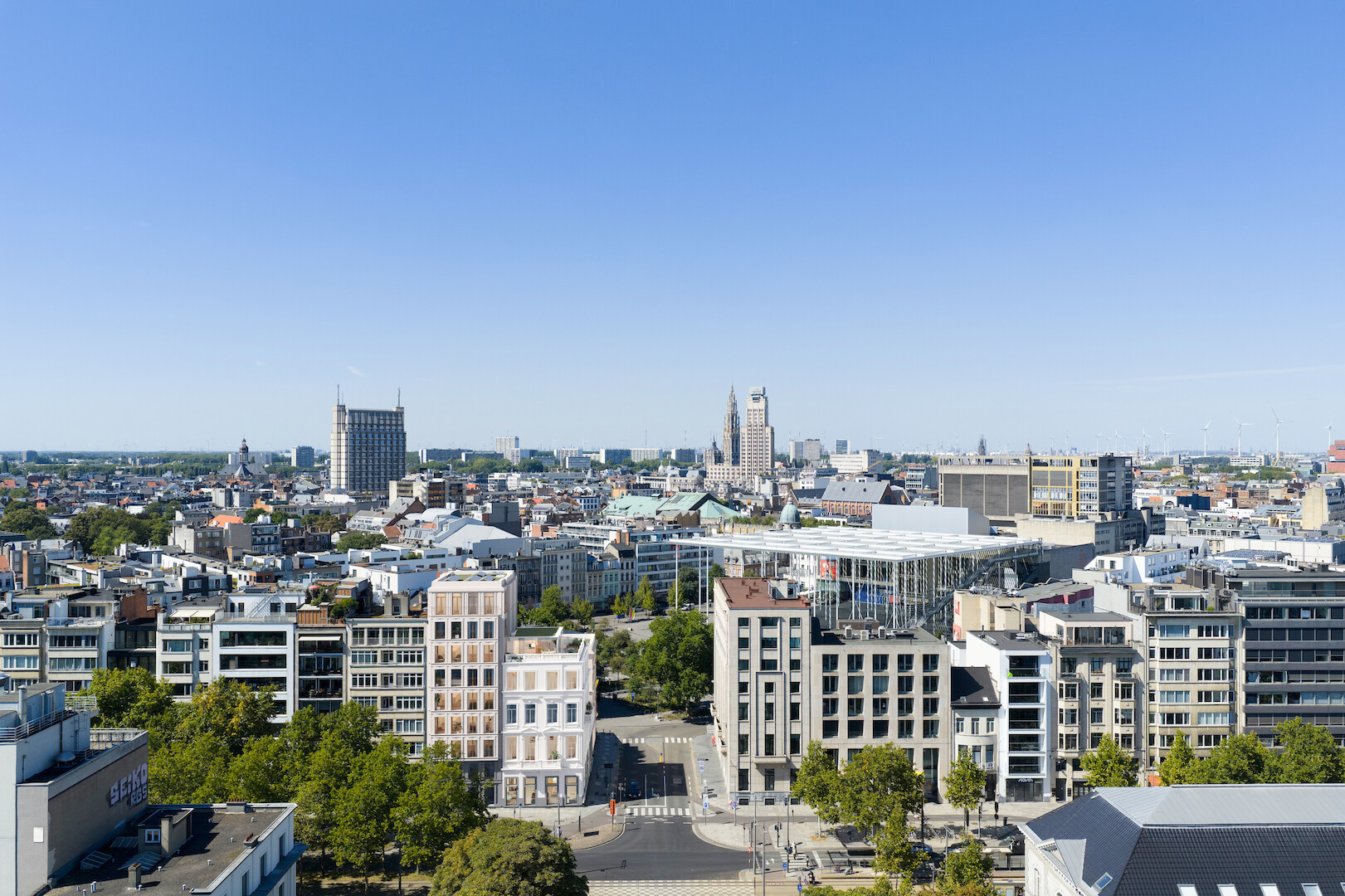 Neoclassicistische grandeur ontmoet hedendaags wonen op prominente locatie